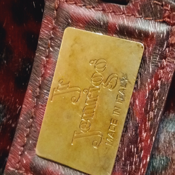 Jenrigo Italian Handbag - Picture 3 of 13